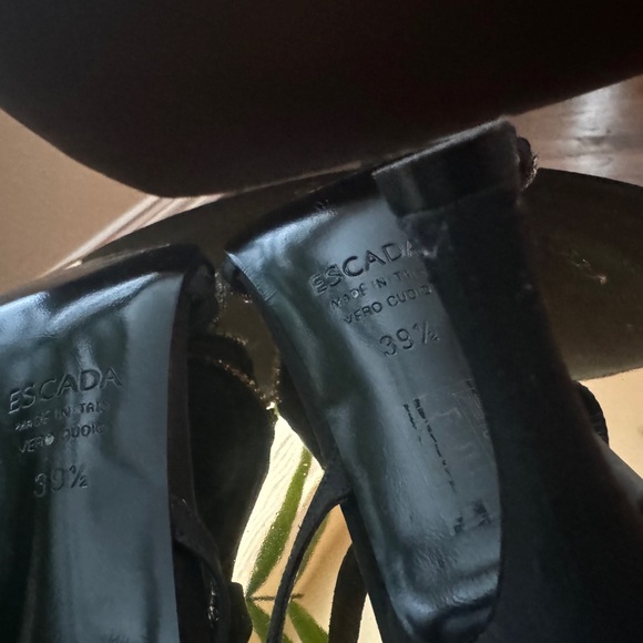 Escada heels - Picture 7 of 7